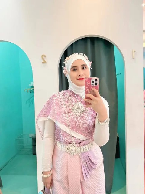 Gaya Liburan Ryana Dea di Thailand, Penampilannya Disebut Bak Bidadari (sumber: Instagram/ryana_dea)