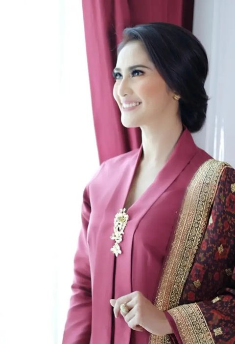 Potret Model Sanggul Maudy Koesnaedi/Instagram/@maudykoesnaedi