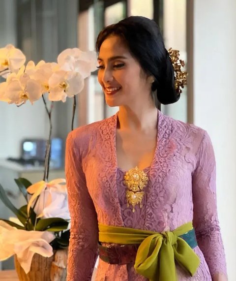 Potret Model Sanggul Maudy Koesnaedi/Instagram/@maudykoesnaedi