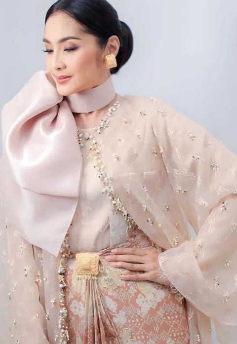 Potret Model Sanggul Maudy Koesnaedi/Instagram/@maudykoesnaedi