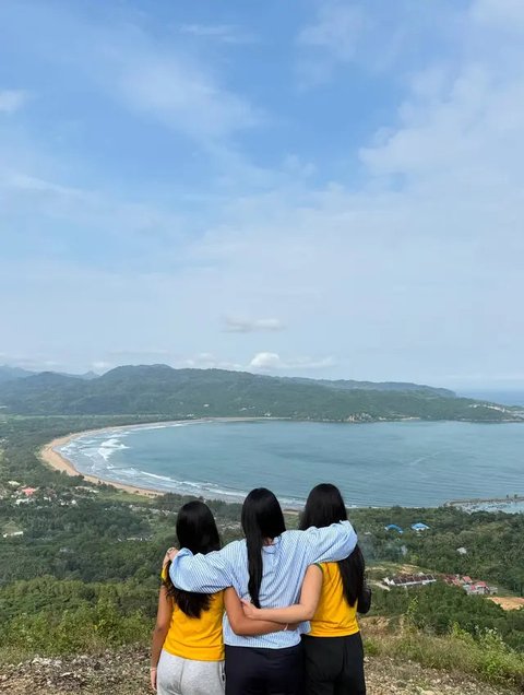 Galeri Foto Annisa Yudhoyono dan Anak Jalan-jalan ke Pacitan (Instagram/@annisayudhoyono)
