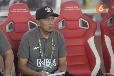 Sementara, Liga Indonesia All Stars berhasil memperkecil ketertinggalan lewat gol Rizky Dwi di menit ke-76 dan Eksel Runtukahu di menit 81. (Liputan6.com/Helmi Fithriansyah)