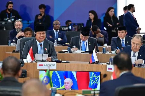 Presiden Prabowo Subianto menghadiri Konferensi Tingkat Tinggi (KTT) BRICS 2025 yang digelar di Museum of Modern Art (MAM), Rio de Janeiro, Brasil, Minggu (6/7/2025). Prabowo turut serta d
