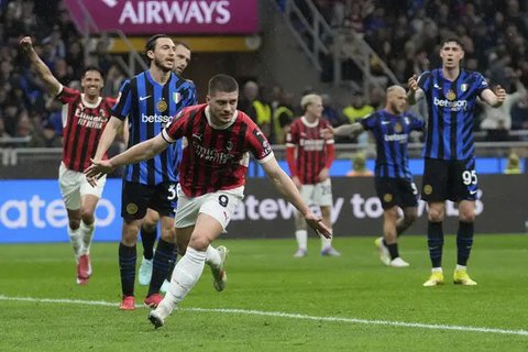 Striker Leicester City, Jamie Vardy, mencetak gol ke-200 pada pertandingan ke-500 saat menjamu Southampton dalam lanjutan Liga Inggris 2024/2025, Minggu (18/5/2025) malam WIB. (Nigel French/P