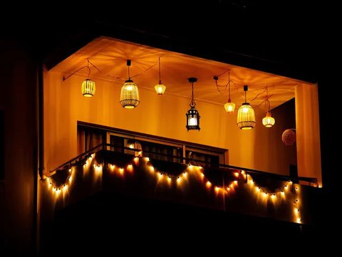 Inspirasi Teras Rumah Kecil agar Tampak Luas (Foto: Reve Art AI)