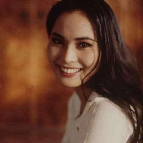 Potret Masa Muda Dewi Soekarno, Disebut Mirip Alysaa Daguise (sumber: Instagram/alyssadaguise/dewisukarnoofficial)