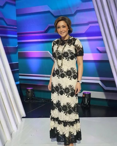 Model Dress Brokat Hitam Maia Estianty