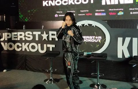 El Rumi sangat bersemangat tanding ulang melawan Jefri Nichol dalam laga Superstar Knockout Vol.3. Kali ini, Syifa Hadju hadir beri dukungan penuh.