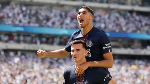 Selebrasi Ousmane Dembele dalam laga PSG vs Real Madrid di semifinal Piala Dunia Antarklub 2025, Kamis (10/7/2025). (AP Photo/Pamela Smith)