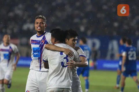 Piala Presiden 2025 kembali digelar sebagai ajang pramusim bergengsi yang mempertemukan enam tim, termasuk dua klub asing dan satu tim All-Star pilihan publik. Turnamen ini berlangsung mulai