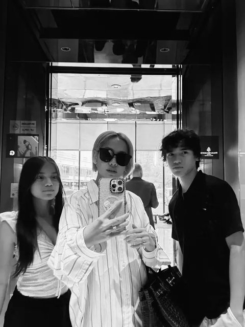 Intip Potret BCL Makan Siang Bareng Anak dan Suami, Sosok Perempuan Muda Bareng Noah Curi Perhatian (sumber: Instagram/itsmebcl)