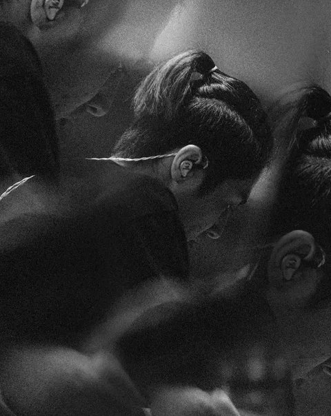 Gaya Rambut DJ Panda dengan Potongan Man Bun Undercut (Foto: Instagram @djpanda_official)