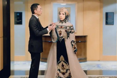 Gaya Kondangan Melly Goeslaw (@melly_goeslaw)
