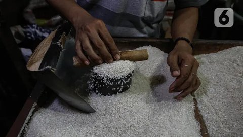 Mabes Polri Jumpa Pers Merek Beras Oplosan (Foto: Nanda Perdana Putra/Liputan.com)