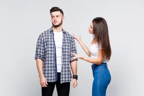 Ilustrasi Berprasangka Credit: pexels.com/cottonbro