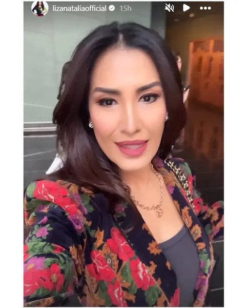 Momen Queennara anak Liza Natalia wisuda D3. [IG: @lizanataliaofficial]