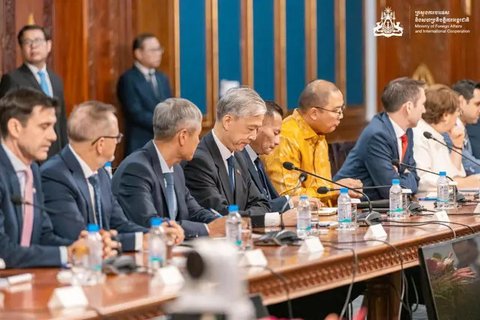 Menteri Luar Negeri dan Kerja Sama Internasional (Menlu) Kamboja Prak Sokhonn pada Jumat (25/7/2025) pagi memberikan briefing kepada korps diplomatik di Phnom Penh tentang perkembangan sit