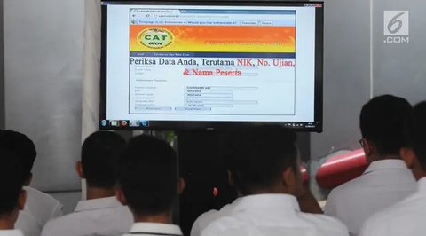 Peserta Tes SKD CPNS 2021 Kementerian Koordinator Bidang Kemaritiman dan Investasi di Secaba Rindam III Siliwangi, Bandung, Jawa Barat pada Kamis, 30 September 2021.