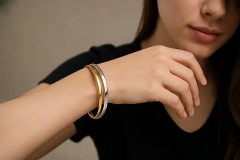 Gelang Emas Model Bangle Kekinian 3-5 Gram (created by AI)