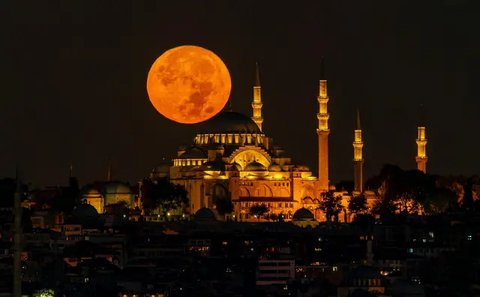 Ilustrasi bulan purnama. (Photo by Ganapathy Kumar on Unsplash)