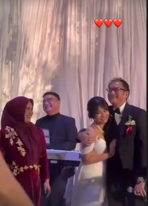 Aldi Bragi Duet dengan Ikke Nurjanah (Instagram @ikkenurjanah0518)