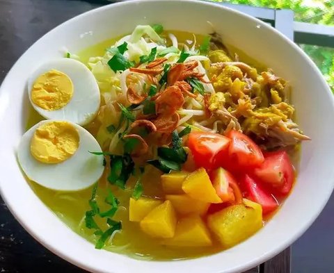 Soto Ayam (created by AI)