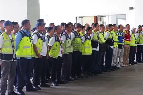 Ilustrasi suasana kabin pesawat yang penuh penumpang. (dok. Pexels/Dinny Mutiah)