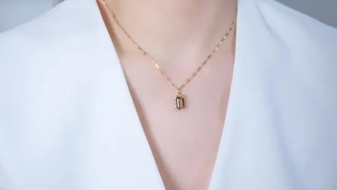 Apa Perbedaan Antara Kalung Emas 23 karat & 24 karat? Ini Panduan Lengkap Sebelum Putuskan Untuk Membeli