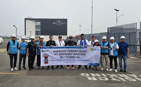 PLN Indonesia Power (PLN IP) menghadirkan listrik untuk keramba milik nelayan di Danau Ranu, Desa Ranuklindungan, Kabupaten Pasuruan, Jawa Timur, dengan Pembangkit Listrik Tenaga Surya (PLTS)