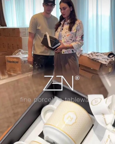 Lihat di sini souvenir tamu undangan resepsi kedua Luna Maya dan Maxime Bouttier. [@lunamaya].