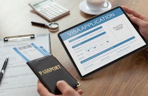 Menteri Koordinator Bidang Perekonomian Airlangga Hartarto saat rapat koordinasi, Jumat, (23/5/2025). (Foto: ekon.go.id)