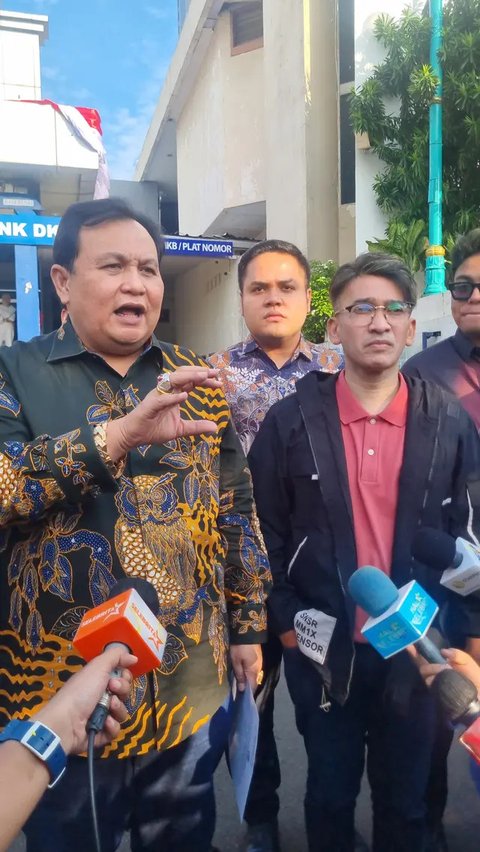 Ruben Onsu melihat langsung kesederhanaan Presiden Indonesia, Joko Widodo. Saat hadir dalam pernikahan Kahiyang Ayu dan Bobby Nasution, presenter dan pemeran itu mengaku kagum dengan Presiden