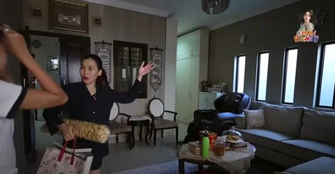 Ruang Tamu Sederhana Rumah Ayu Ting Ting (youtube/@ummi_quaryy)