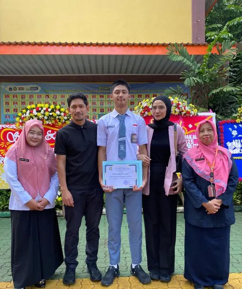 Momen Haru Ibnu Jamil Hadiri Kelulusan Sang Putra yang Lolos Akmil/Instagram/@ibnujamilo