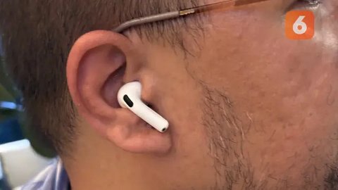 How to connect AirPods to Windows laptop. (Photo: Howard Bouchevereau/Unsplash)