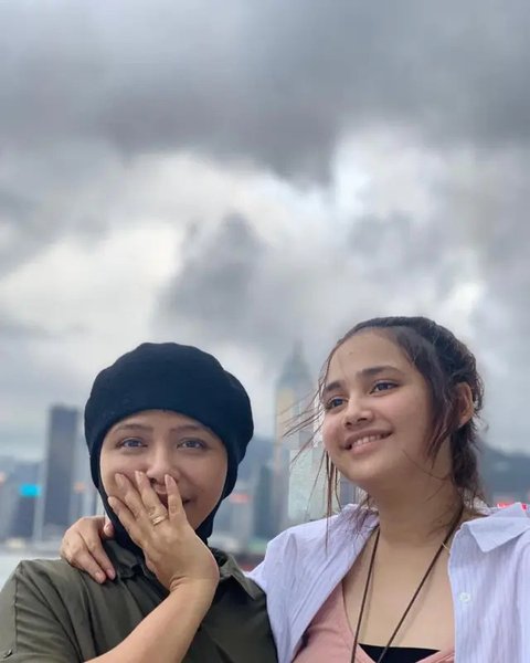 Kedekatan Syifa Hadju dan Ibunda (Foto: Instagram @sndihadju)