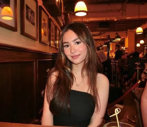 Adria Damita putri Dearly Djoshua