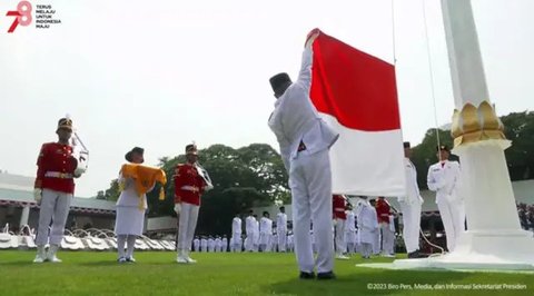 Dalam buku Samudera Merah Putih 19 September 1945, Jilid 1 (1984) karya Lasmidjah Hardi, alasan Presiden Sukarno memilih tanggal 17 Agustus sebagai waktu proklamasi kemerdekaan adalah karena