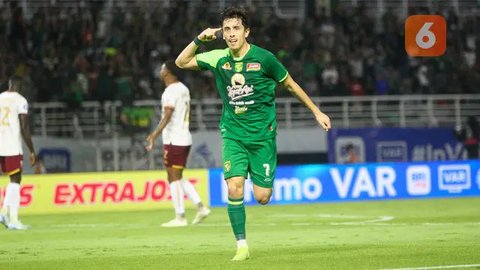Timnas Indonesia - Aksi-Aksi Rizky Ridho di Timnas, Persija dan Persebaya (Bola.com/Adreanus Titus)