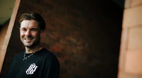 Timnas Indonesia - Aksi-Aksi Rizky Ridho di Timnas, Persija dan Persebaya (Bola.com/Adreanus Titus)