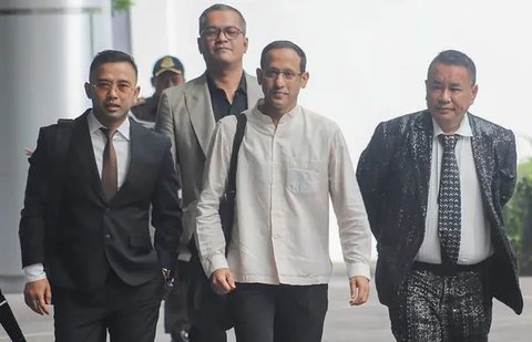Diketahui, Nadiem Makarim diperiksa sebagai saksi terkait kasus dugaan tindak pidana korupsi pengadaan digitalisasi pendidikan Kementerian Pendidikan, Kebudayaan, Riset dan Teknologi (Kemendi