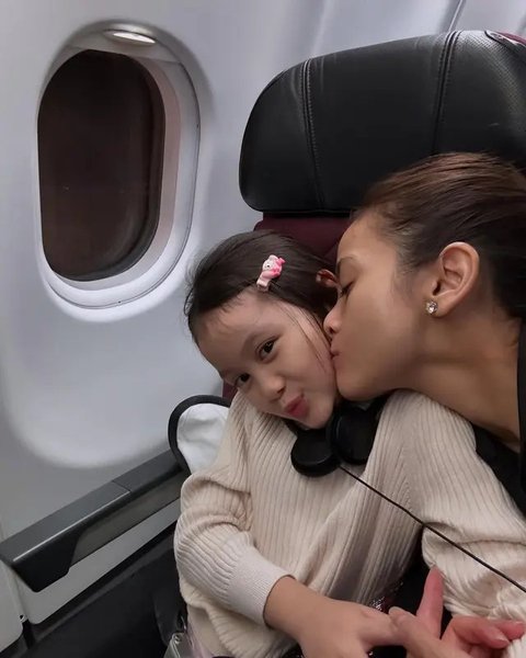 Momen Kebersamaan Acha Septriasa dan Anak, Kompak dan Penuh Kehangatan (foto: Instagram/septriasaacha)
