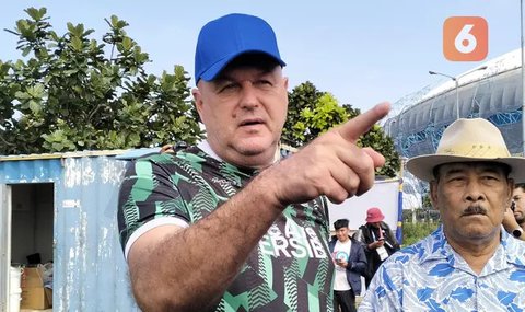 Peluncuran jersey Persib Bandung musim 2025/26. (Bola.com/Erwin Snaz)