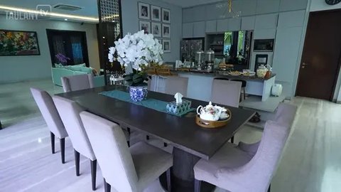 Model Dapur Milik Dahlia Poland (IG: Dahlia Poland)