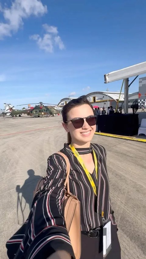 Intip gaya busana Jessica Iskandar dampingi Vincent Verhaag jadi WNI (@inijedar)
