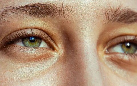 Beberapa tahapan ini harus dilakukan sebelum kamu mantap melakukan tindakan LASIK agar hasilnya maksimal tanpa efek samping di kemudian hari. (Foto dok: Freepik/stefamerpik).