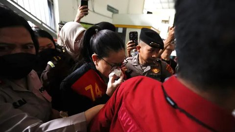 Izin diberikan berdasarkan pertimbangan kemanusiaan setelah adanya surat keterangan dokter yang menyatakan kondisi kesehatan Nikita Mirzani butuh penanganan medis oleh dokter spesialis yang t