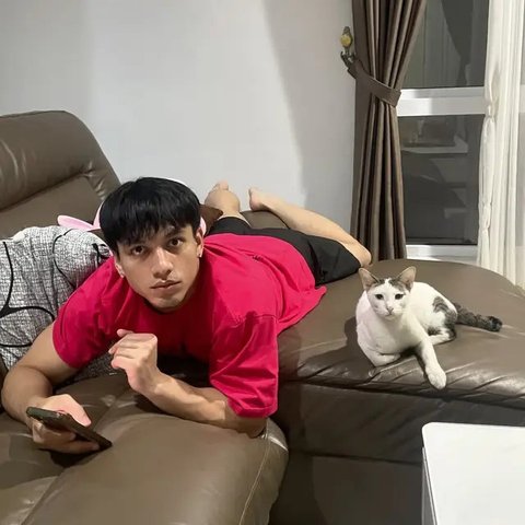 Potret Rumah Jefri Nicol, Nyaman dan Penuh Momen Hangat Bersama Keluarga (sumber: Instagram/jefrinichol)