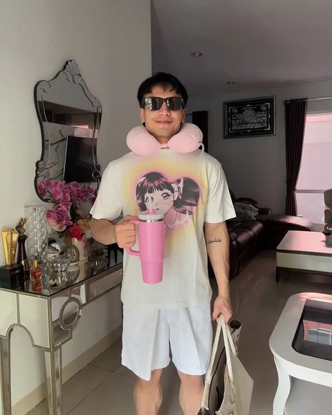 Potret Rumah Jefri Nicol, Nyaman dan Penuh Momen Hangat Bersama Keluarga (sumber: Instagram/jefrinichol)
