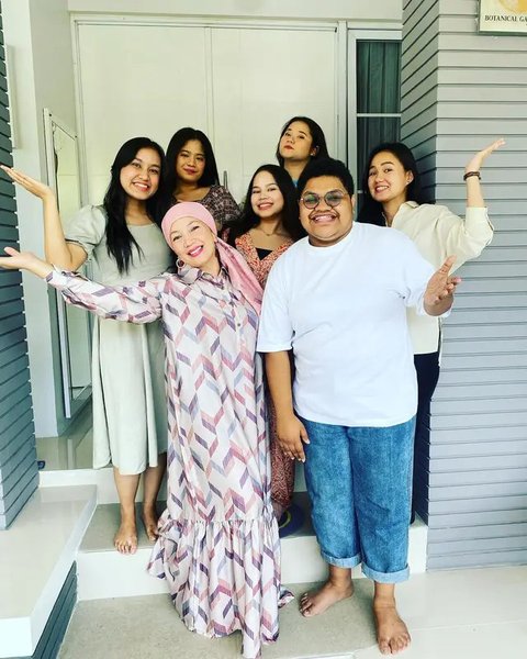 Potret Rumah Jefri Nicol, Nyaman dan Penuh Momen Hangat Bersama Keluarga (sumber: Instagram/jefrinichol)